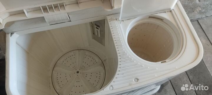 Стиральная машина с отжимом полуавтомат