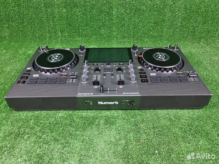 DJ-контроллер Numark Mixstream Pro GO