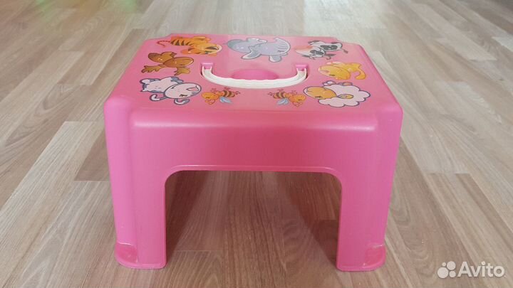 Детский табурет - подставка с ручкой