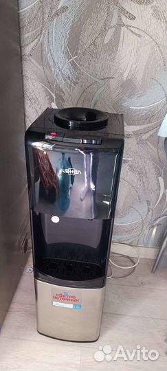 Кулер для воды стойка для бутылок в подарок