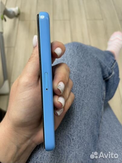 Телефон iPhone 5C