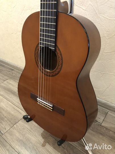 Классическая гитара Yamaha