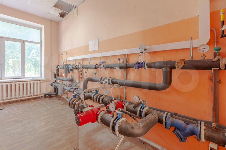 Здание, 3702.4 м²