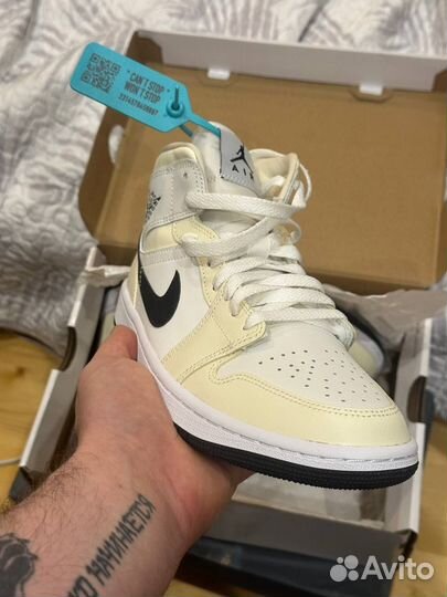 Кроссовки Jordan 1 Mid Coconut Milk оригинал