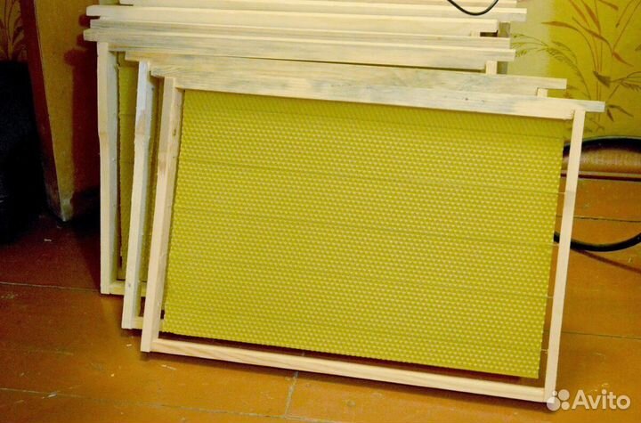 Рамки с вощиной, рамки в сборке для пчёл