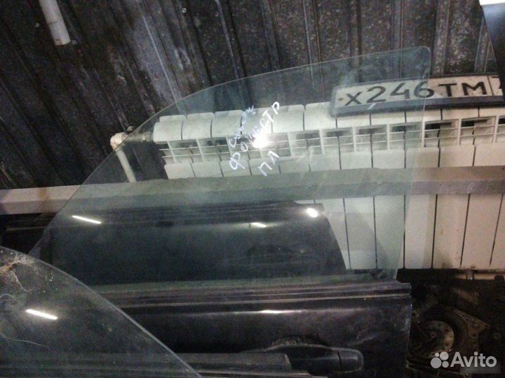 Стекло переднее левое Subaru Forester C11