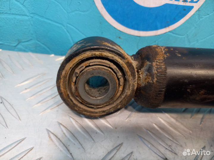 Амортизатор задний Volkswagen Passat B7 1.4 caxa