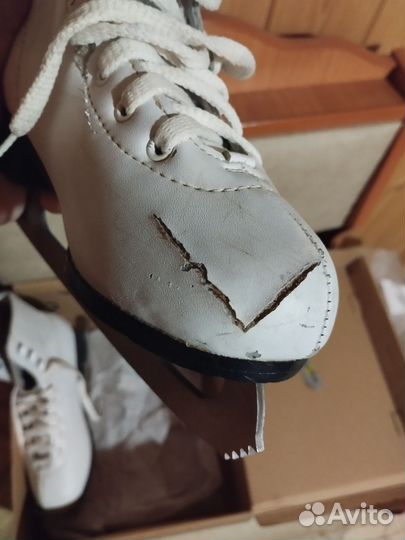 Коньки фигурные детские 36 размер