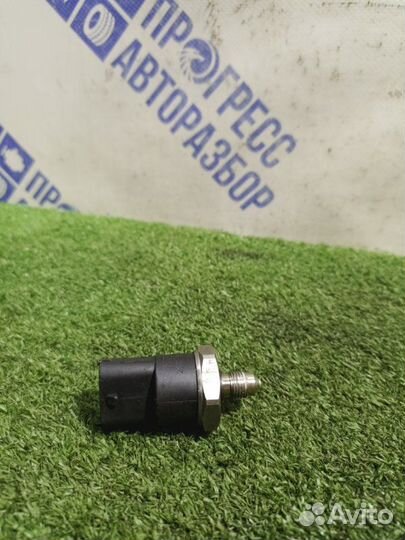 Датчик давления топлива Ford Mondeo 3 седан 1.8