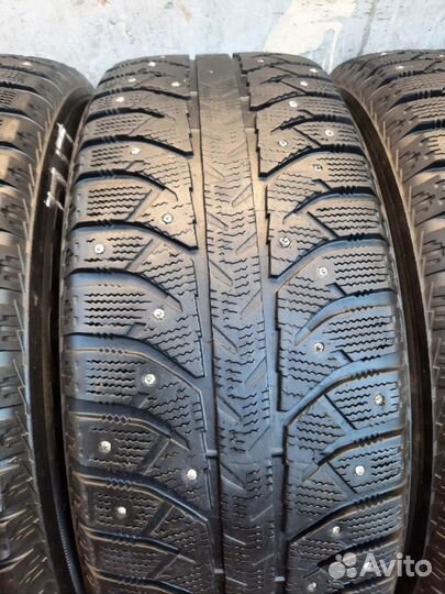 Bridgestone Ice Cruiser 7000 265/65 R17