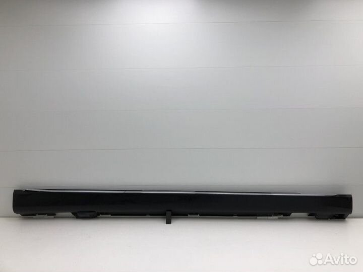 Накладка на порог наружная правая Mercedes-Benz E