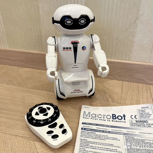 Робот интерактивный Silverlit Macrobot