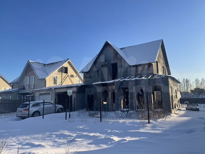 Дом 200 м² на участке 8 сот.