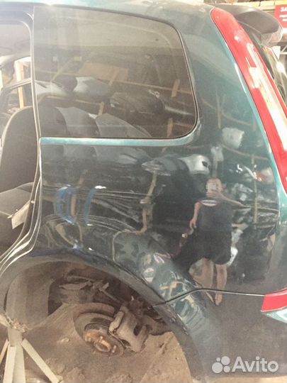 Крыло заднее левое Форд с-мах