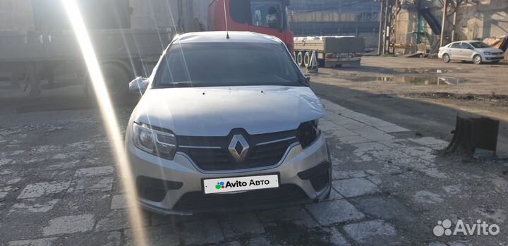 Renault Logan 1.6 МТ, 2021, битый, 110 000 км