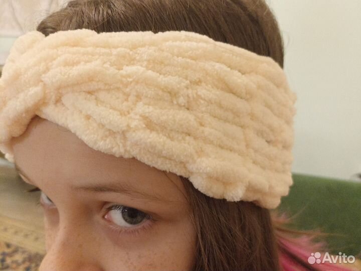 Повязка на голову вязаная