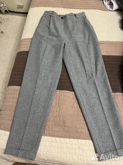 Костюм брючный офисный 46 размер