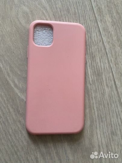 Чехол на iPhone 11