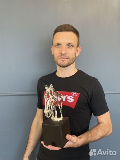 Дизайнерская статуэтка