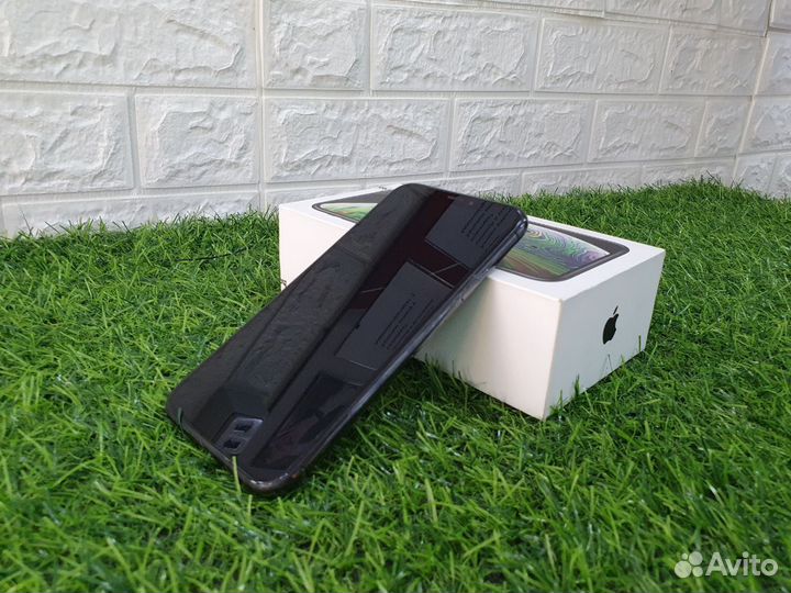 iPhone Xs, 64 ГБ