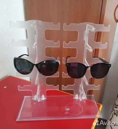 Подставка для очков