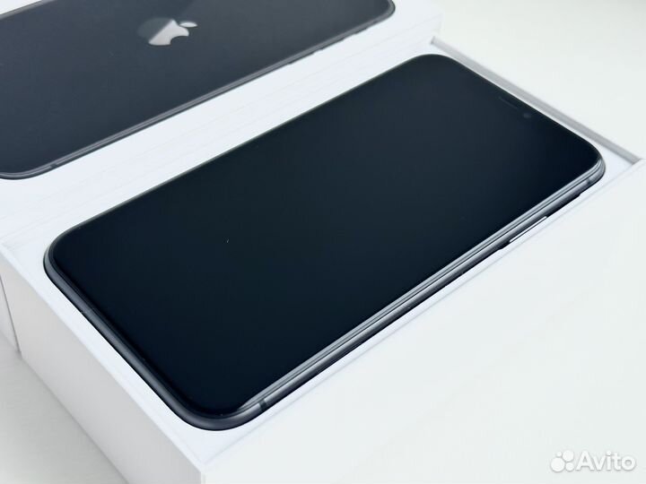 iPhone 11, 64 ГБ