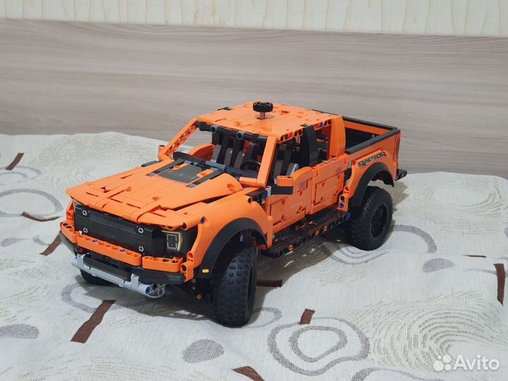 Конструктор lego Technic Ford F-150 Raptor