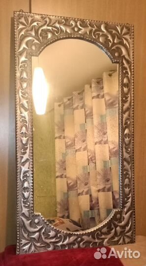 Зеркало в чеканной рамке времён СССР