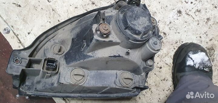 Фара правая Hyundai Tucson (Хендай Туссан) 2008