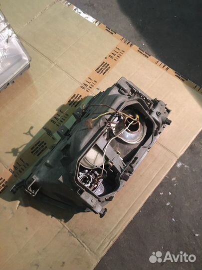 Корпус фары Передний левый Mercedes W140