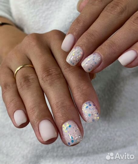 Маникюр. Педикюр.Комендантский