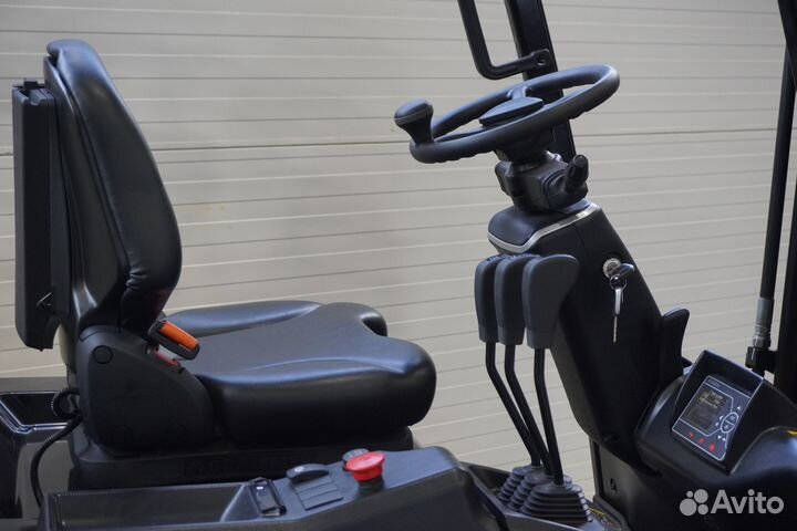 Вилочный погрузчик Hyundai 15BT-9U, 2023