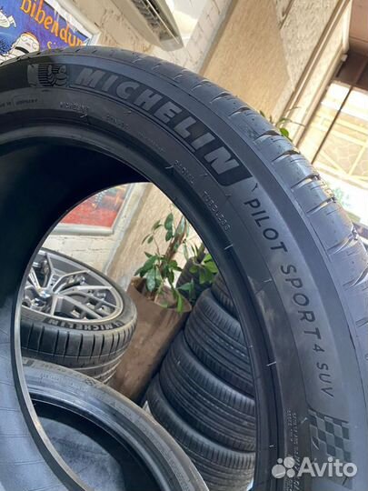 Michelin Pilot Sport 4 SUV 285/40 R21