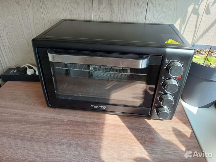 Духовка Marta