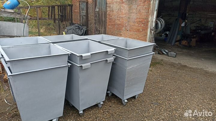 Мусорный контейнер