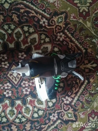 Хоккейные коньки bauer supreme one.4