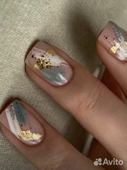 Мастер маникюра и педикюра