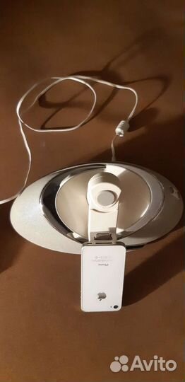 Колонка jbl on beat с айфоном 4s