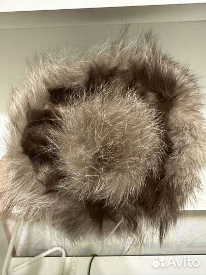 Женская шапка 