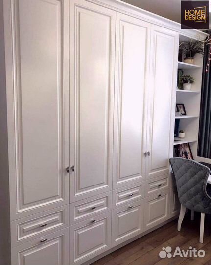 Рабочая зона у окна от производителя