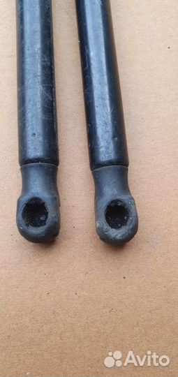 Амортизатор капота Volvo Xc60 B4204T26 2019