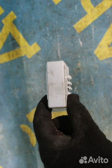 Блок управления топливным насосам BMW X5 E53