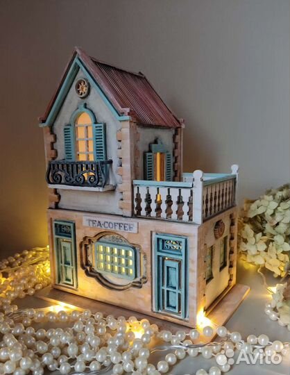 Светильник домик деревянный, кашпо