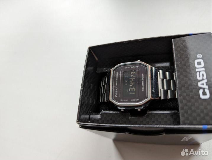 Наручные винтажные часы casio A168WEM-1EF