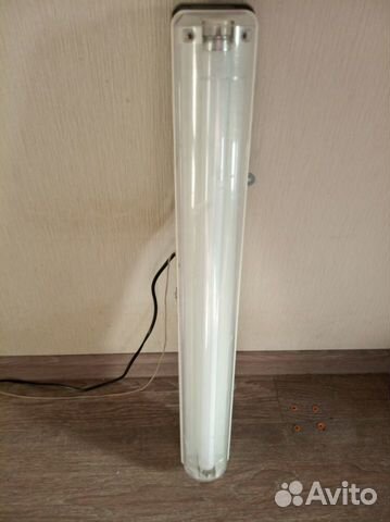 Светильник с аварийным блоком питания