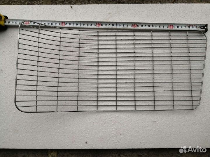 Защитная сетка для фар на грузовой авто