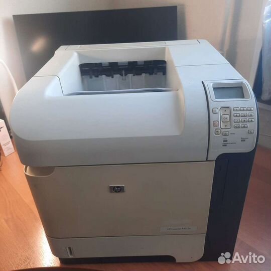 Принтер лазерный HP P4515n отличный