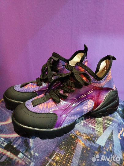 Кроссовки новые 36 (23см)