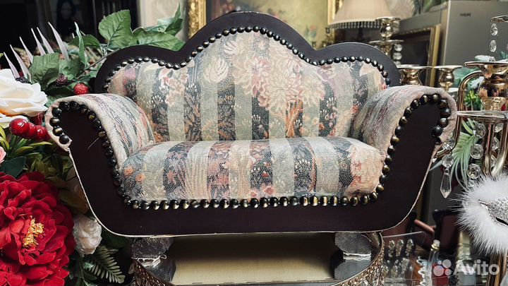 Диван для кукол fashion royalty, Поппи Паркер