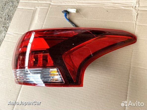 Фонарь задний правый Митсубиси Аутлендер 3 рест